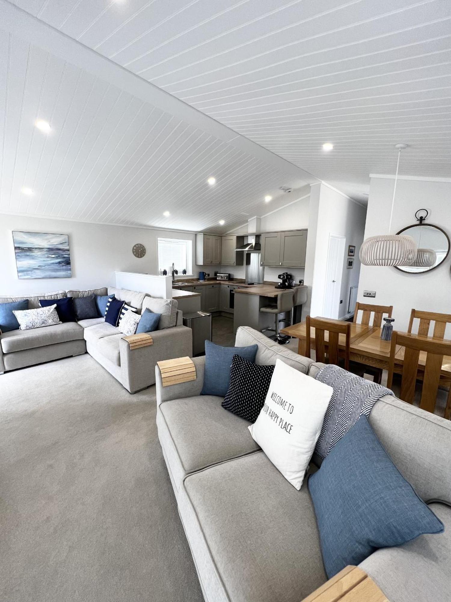 Diddly Squat Lodge With Hot Tub, Pendle View Holiday Park Clitheroe Eksteriør bilde