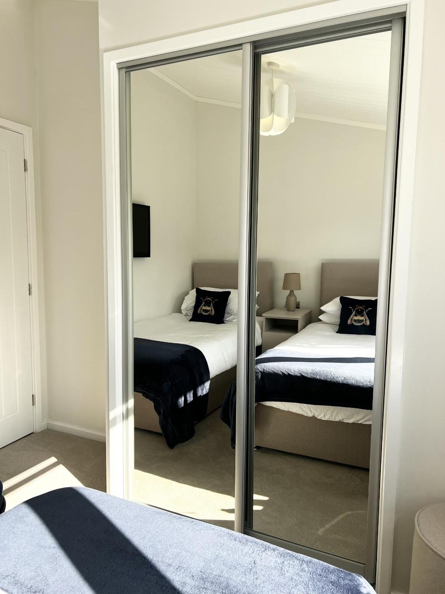 Diddly Squat Lodge With Hot Tub, Pendle View Holiday Park Clitheroe Eksteriør bilde